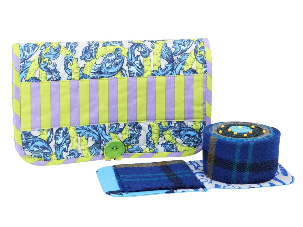 Needle Case-IMG_0062-white-opt.jpg
