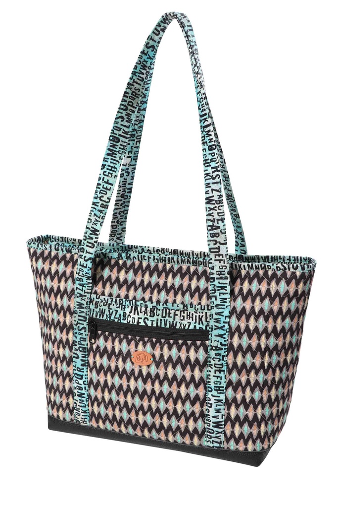 Model - Two Little Totes #03