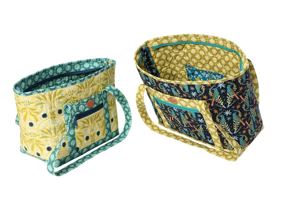 Model - Two Little Totes #08