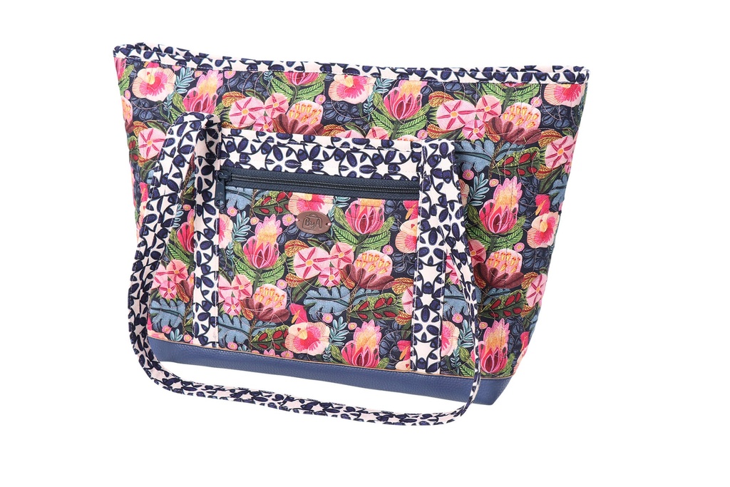 Model - Two Little Totes #01