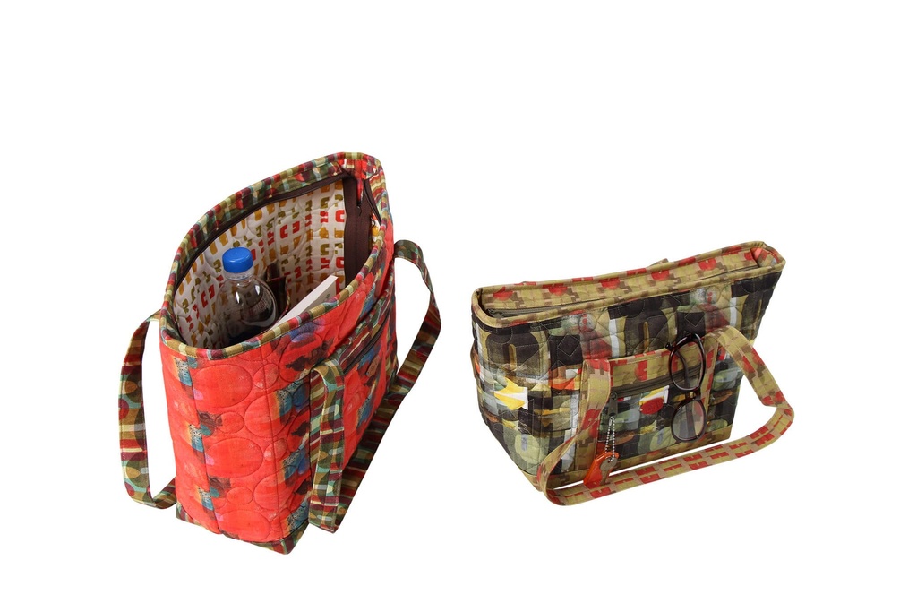 Model - Two Little Totes #07