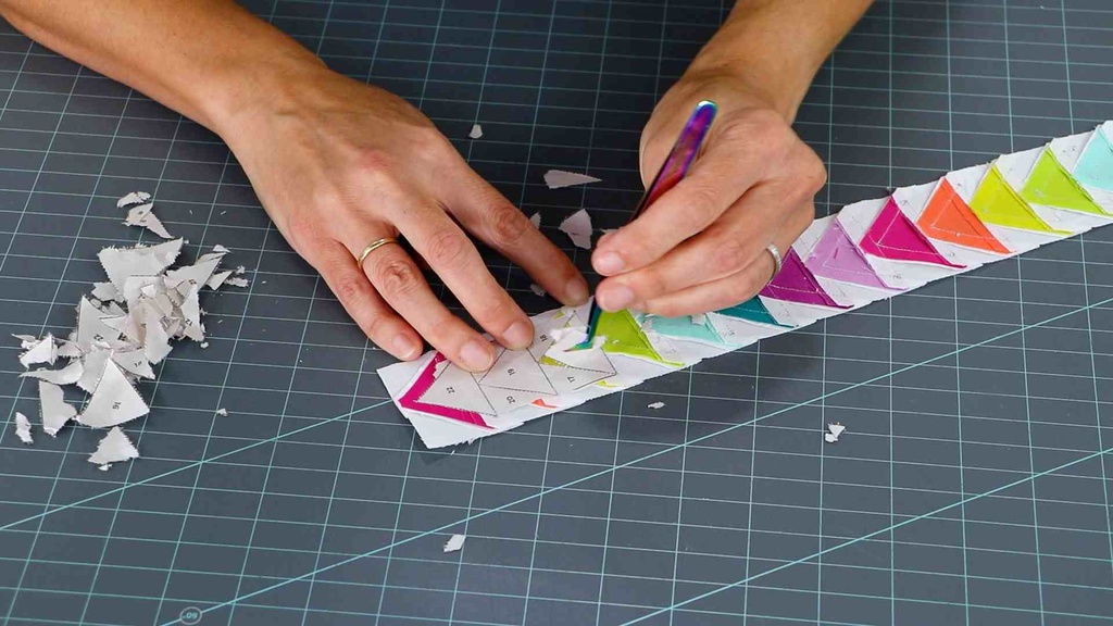 Tula Pink Angle Tweezer