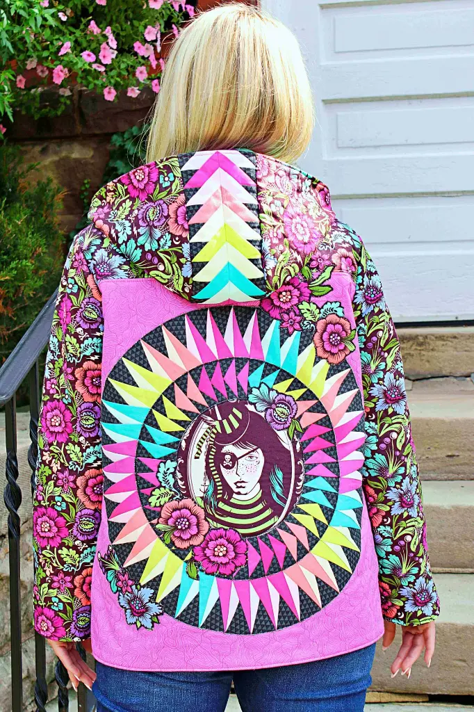 Bella_Arcs_and_Radiance_Quilting_Elissa_091426IMG_9322Web.webp