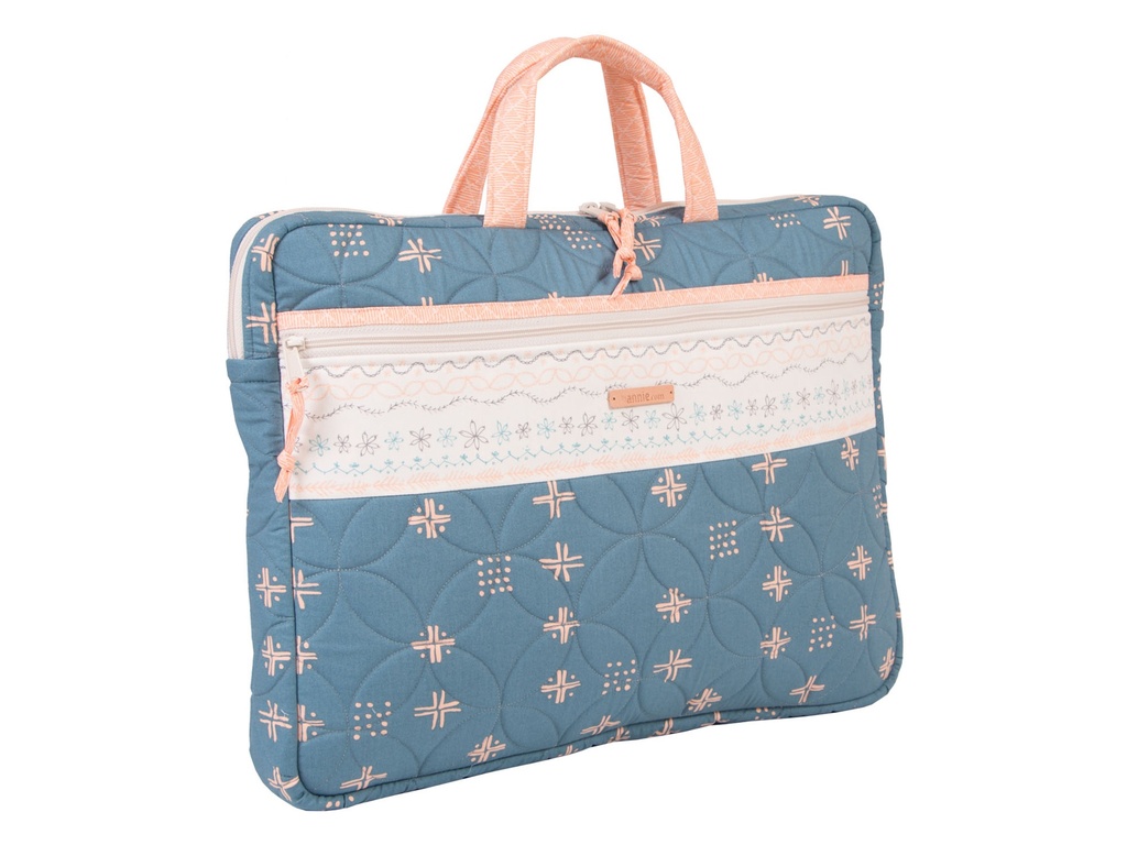 Model - Executive Carryalls II #02