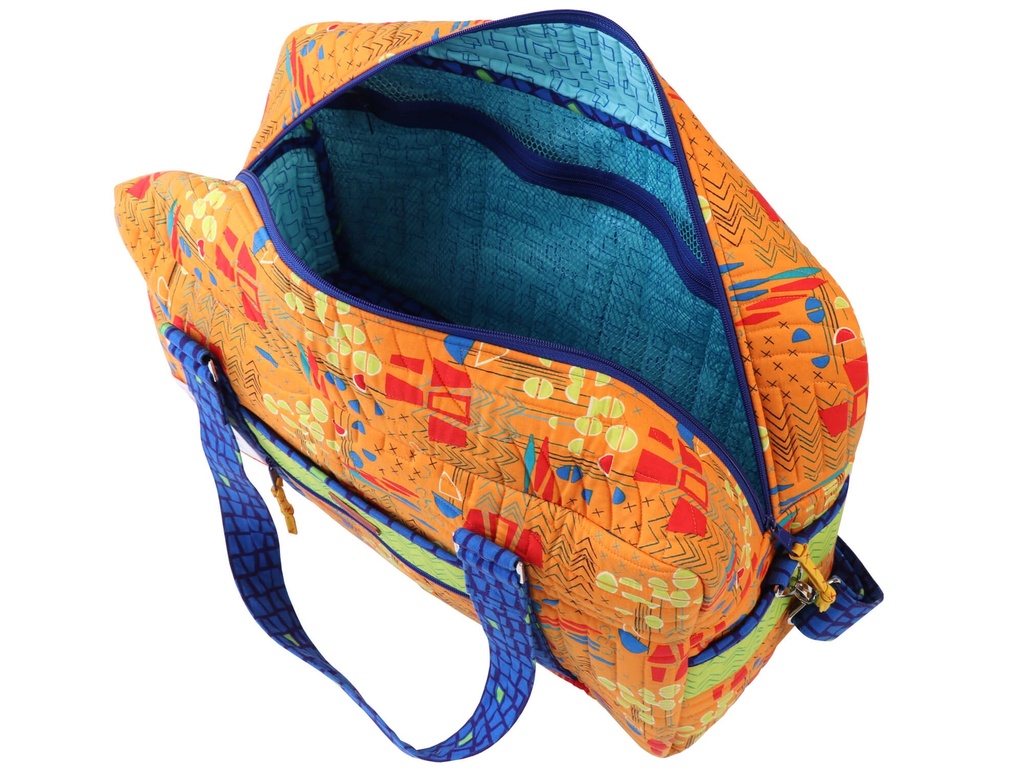 Model - Round Trip Duffle #08