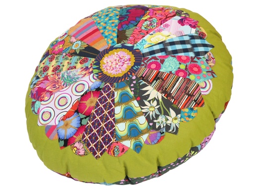 [M-LWD207-01] Model - Petal Floor Pillow #01