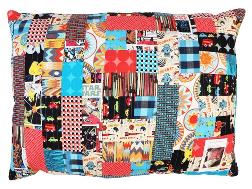 [M-LWD206-01] Model - Snuggle Pillow #01