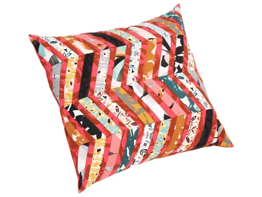[M-LWD202-03] Model - Chevron Pillows #03