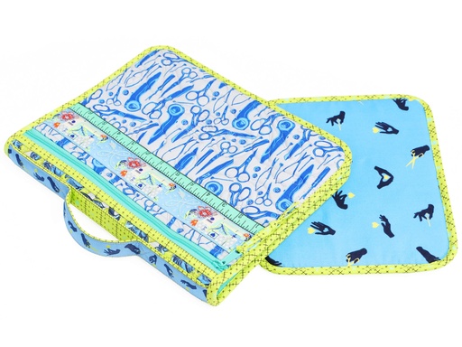 [M-PBA272-22] Model - Running With Scissors #22