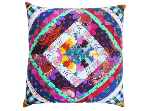 [M-LWD211-03] Model - Gypsy Pillows #03