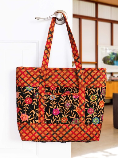 [M-PBA112.2-06] Model - Totally Trendy Totes II #06