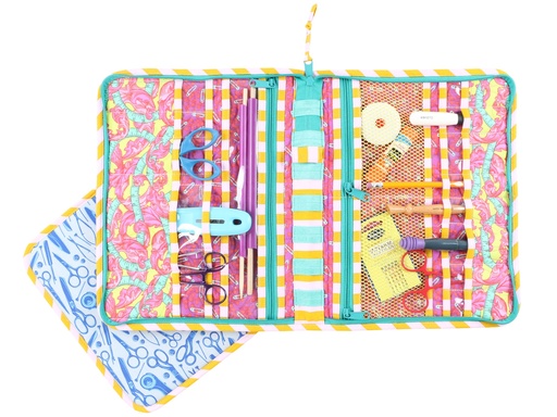 [M-PBA272-24] Model - Running With Scissors #24